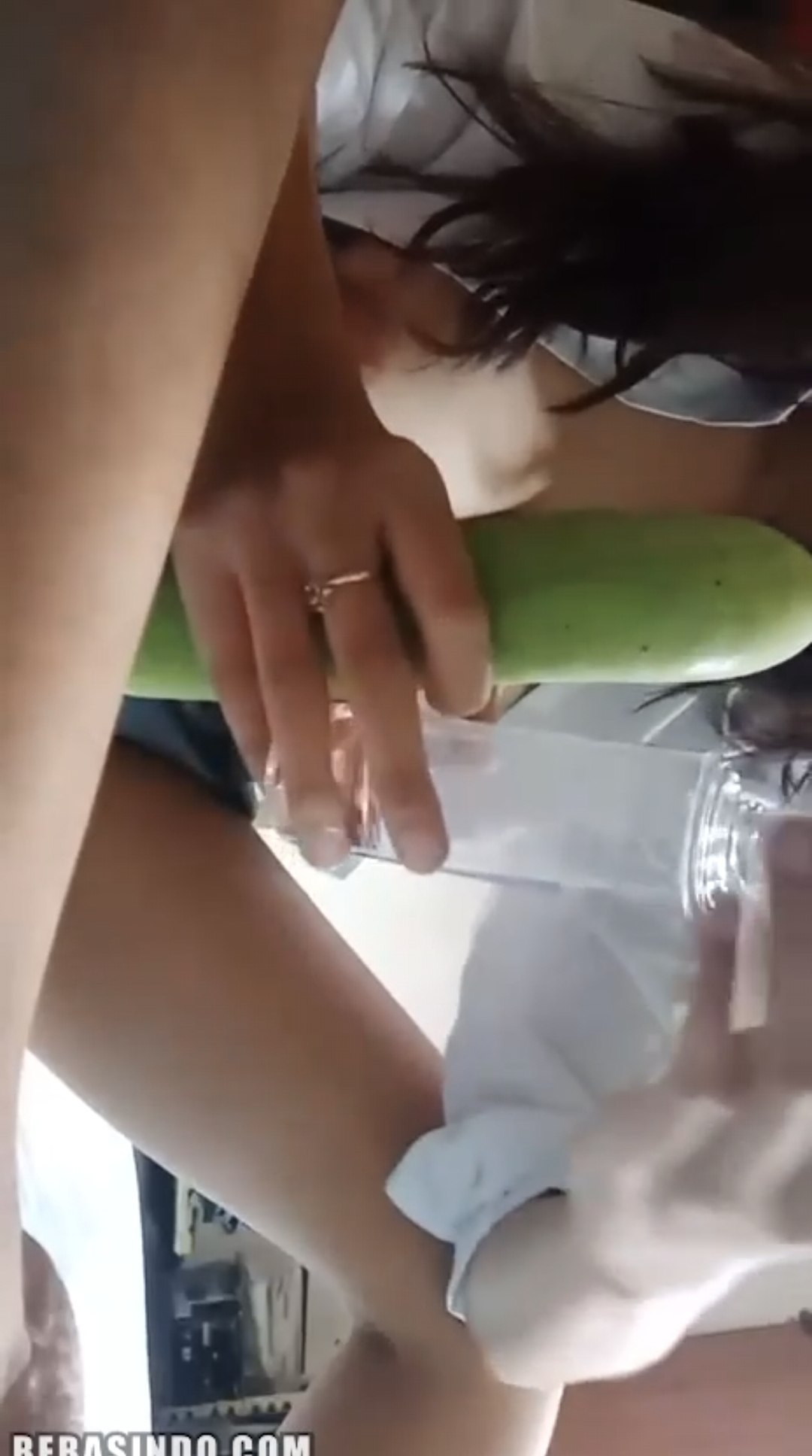 ABG VIRAL TERBARU Bocil SMA Omek Pake Terong Gede Memew Sempit Pink